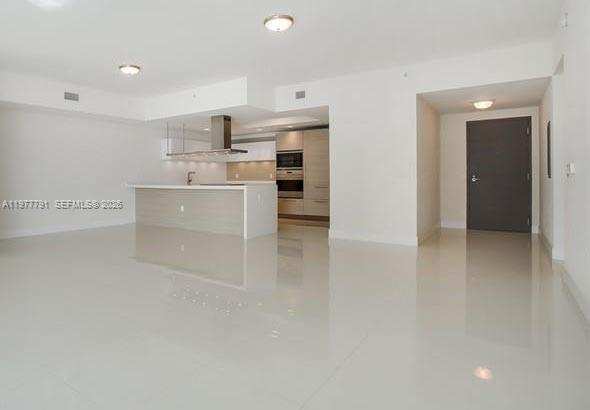 17301 Biscayne Blvd # 1103, North Miami Beach FL 33160