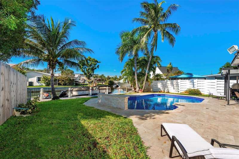825 Argonaut Isle, Dania Beach FL 33004