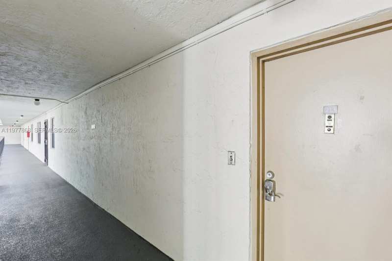 6190 Woodlands Blvd # 213, Tamarac FL 33319