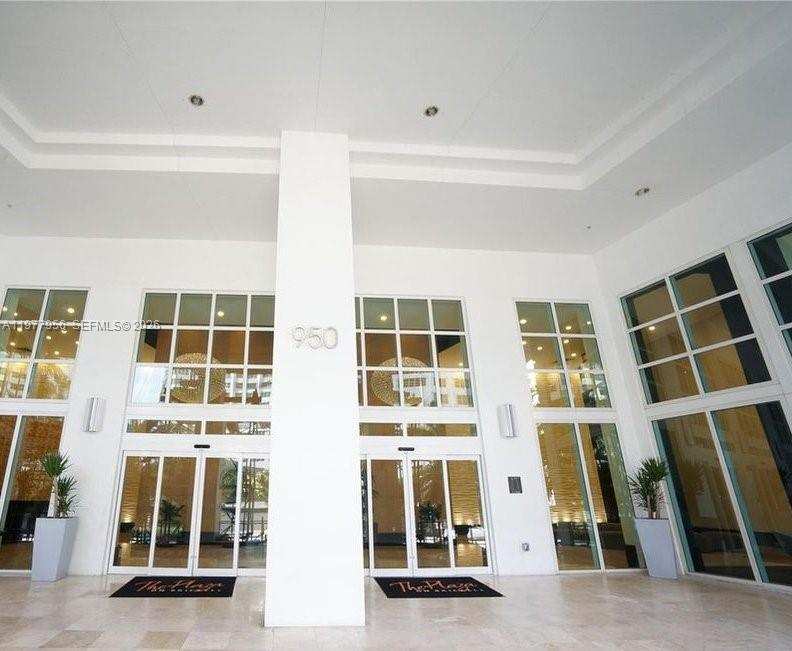 950 Brickell Bay Dr # 1107, Miami FL 33131