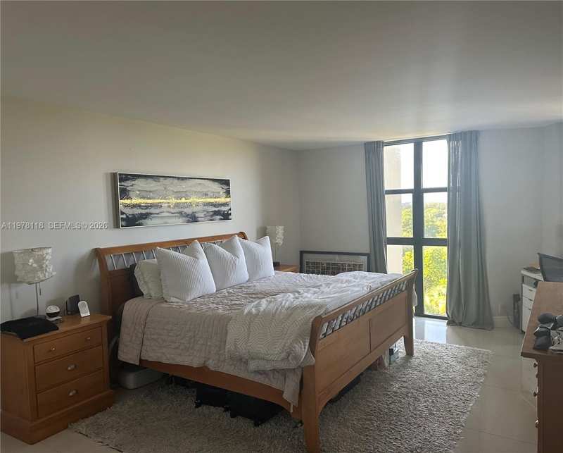 1000 Quayside Ter # 905, Miami FL 33138