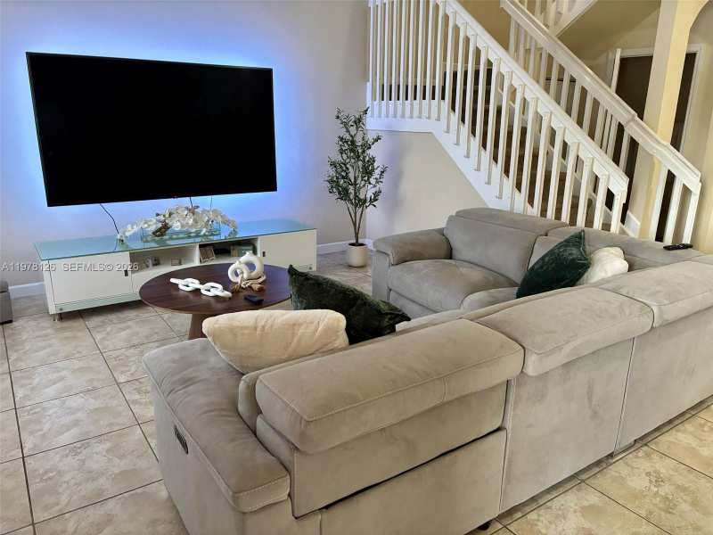3544 W 88th Ter, Hialeah FL 33018