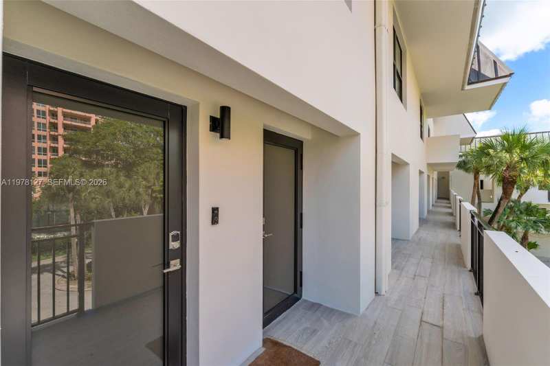 6901 Edgewater Dr # 315, Coral Gables FL 33133