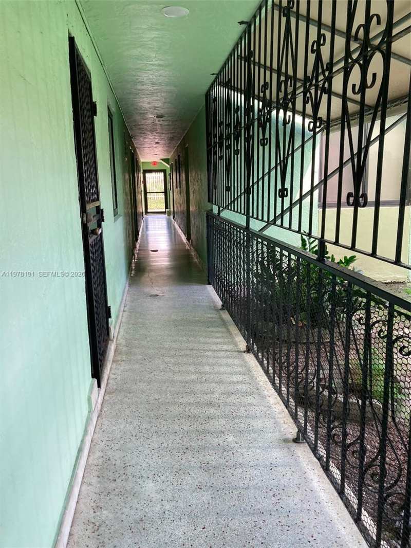 1530 SW 2nd St # 103, Miami FL 33135