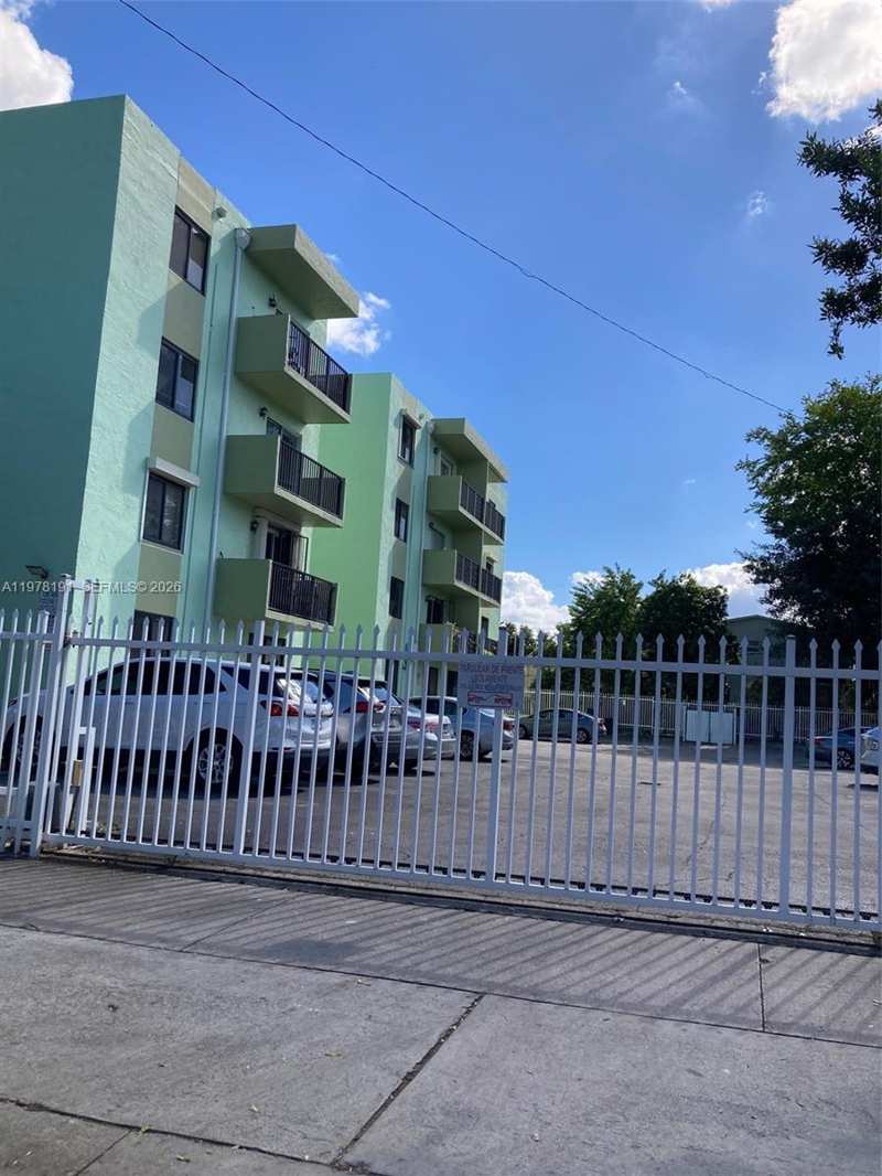 1530 SW 2nd St # 103, Miami FL 33135