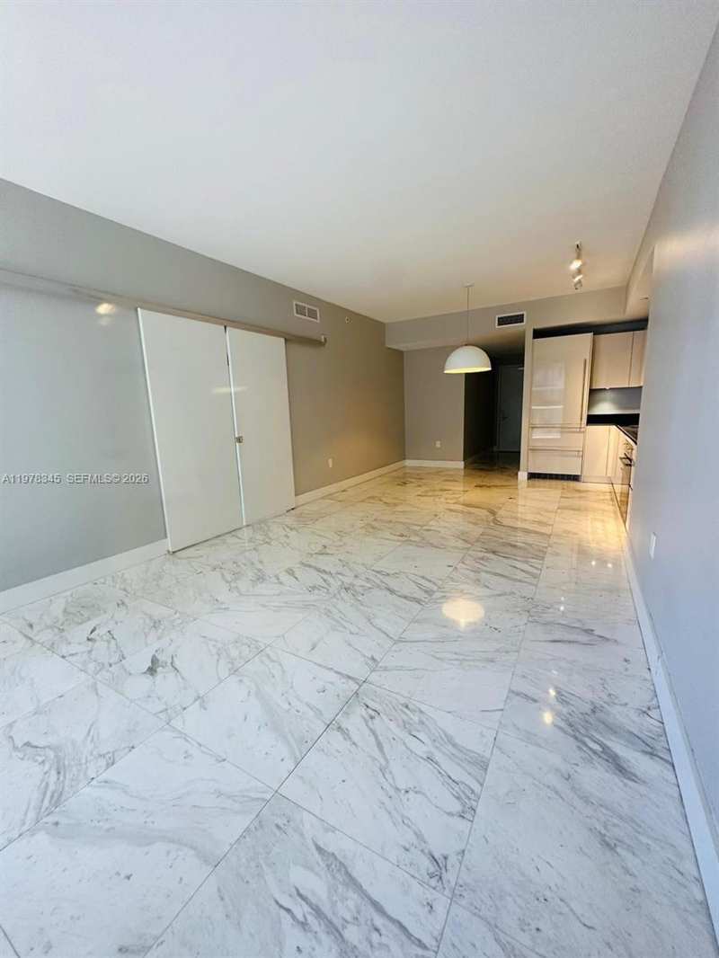 1010 Brickell Ave # 4208, Miami FL 33131