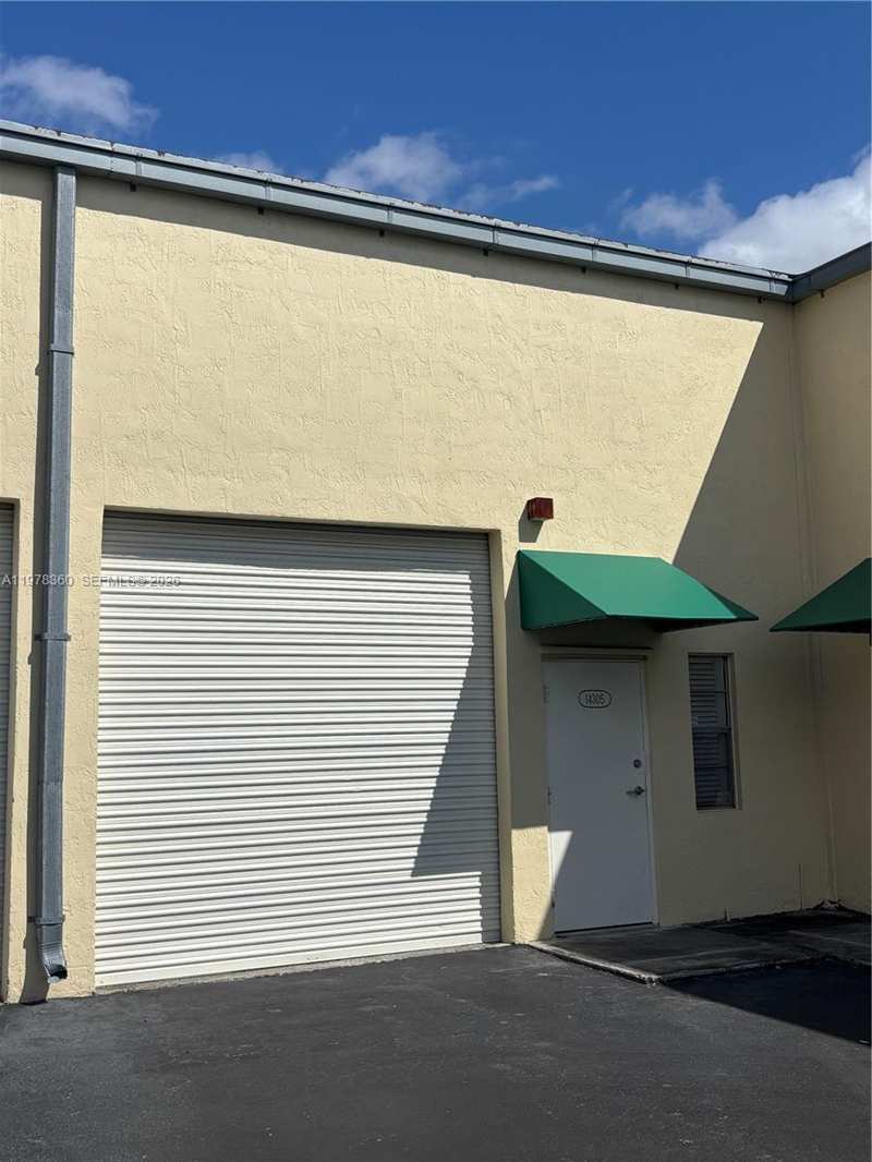 14305 SW 142nd St, Miami FL 33186