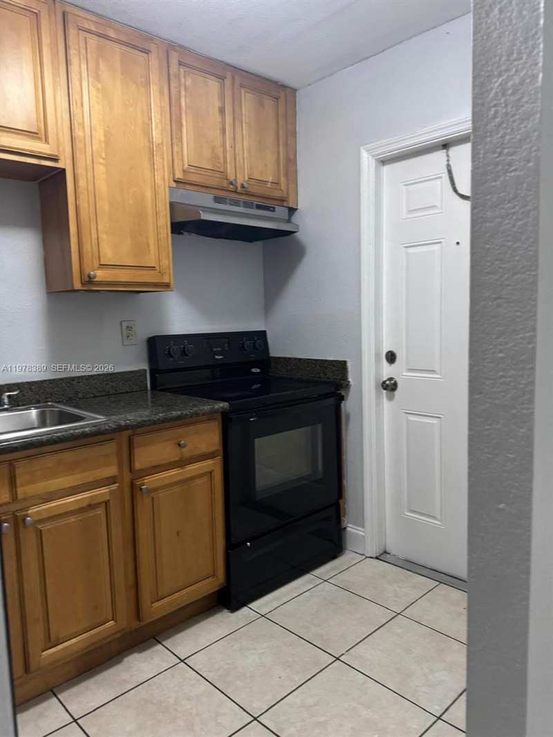 4251 NW 5th St # 247, Plantation FL 33317