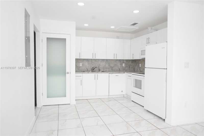 3423 SW 3rd St # 1, Miami FL 33135