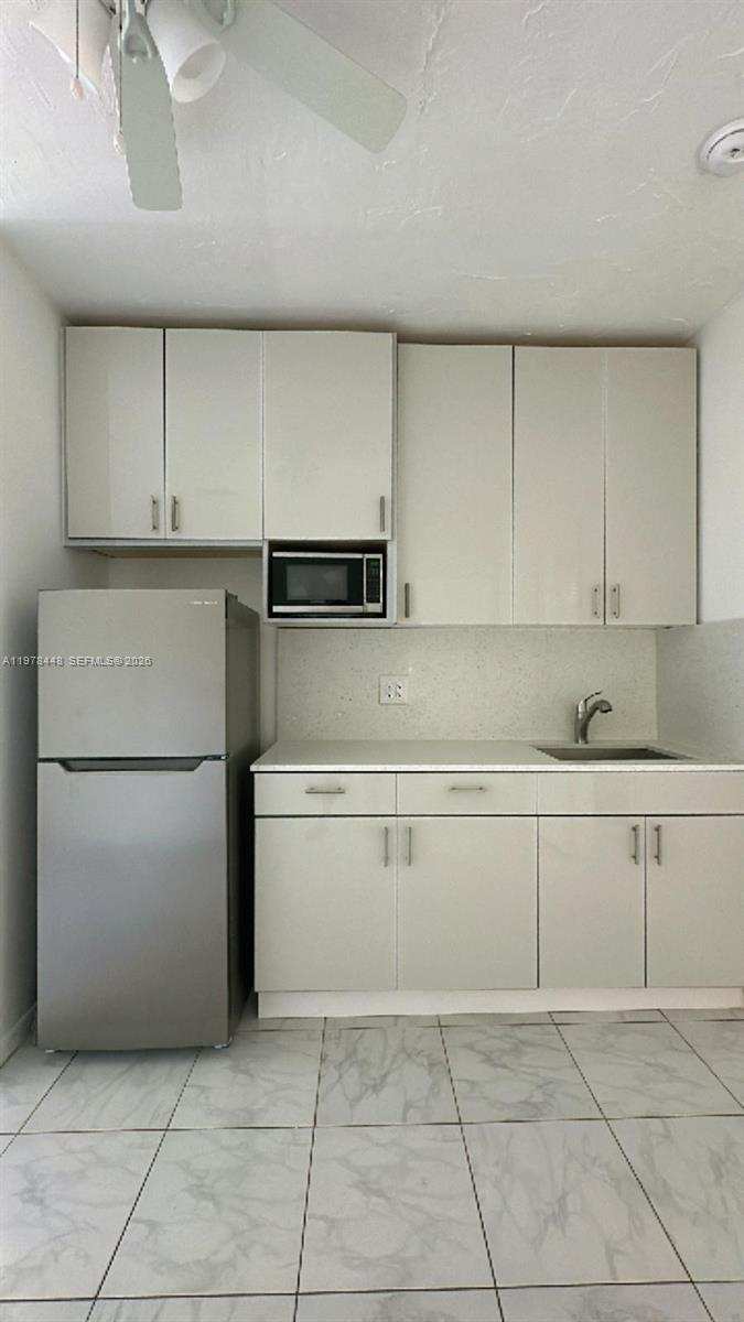 10241 SW 88th St # 1, Miami FL 33176