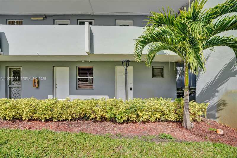 1601 NE 191 ST # B112, Miami FL 33179