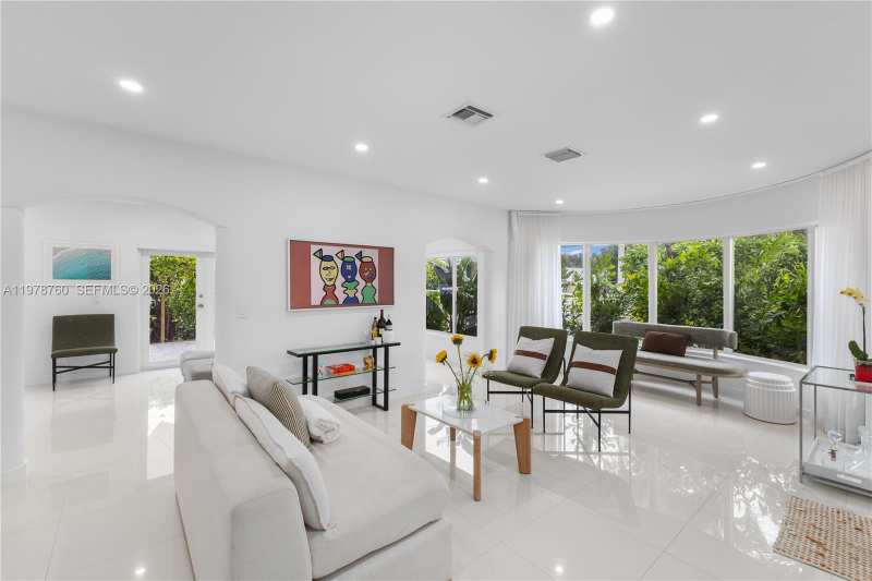 741 NE 87th St, Miami FL 33138