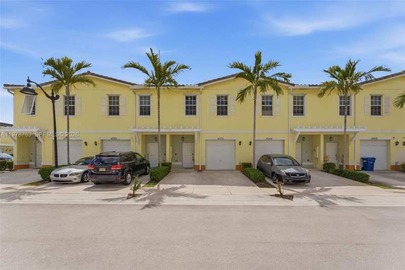 4032 NW 11th St, Lauderhill FL 33313