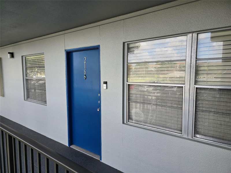 551 SW 135 Avenue # 216b, Pembroke Pines FL 33027
