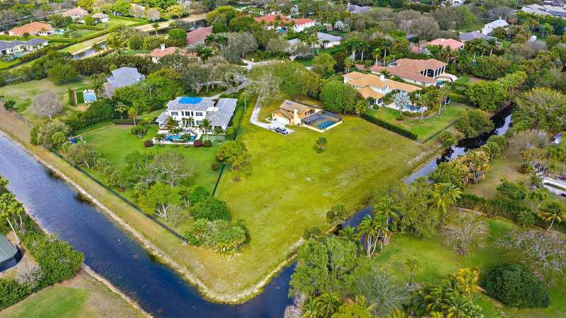 8090 Native Dancer Road E, Palm Beach Gardens FL 33418