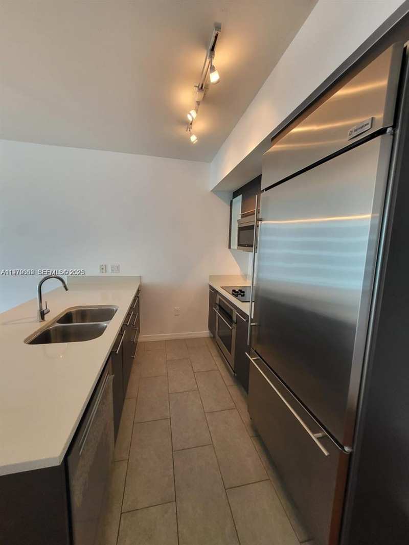 500 Brickell Ave # 2906, Miami FL 33131