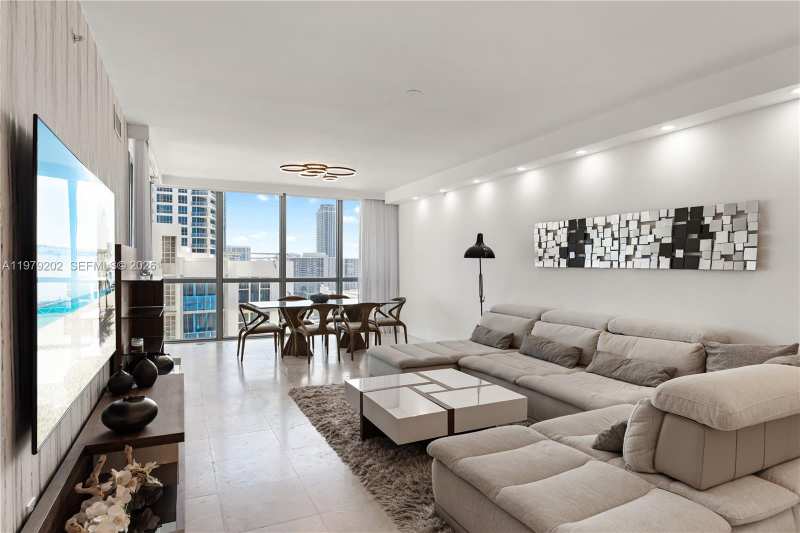 3101 S Ocean Dr # 1504, Hollywood FL 33019