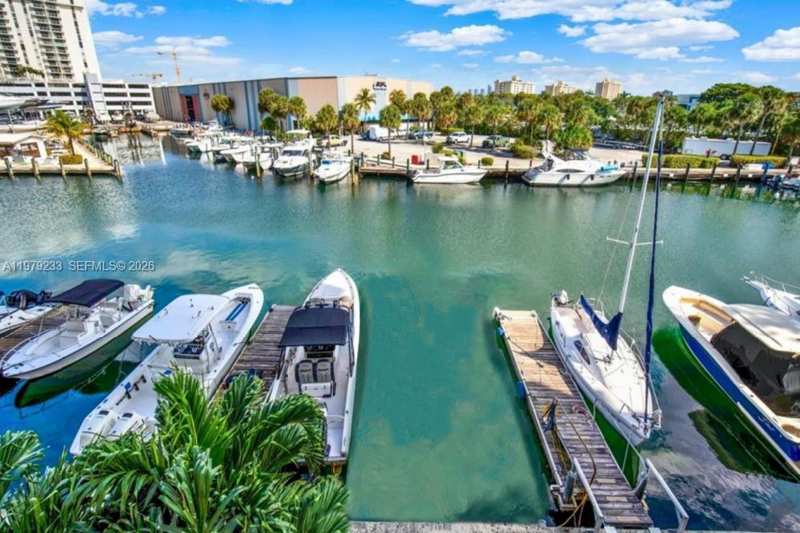 13155 Ixora Ct # 310, North Miami FL 33181