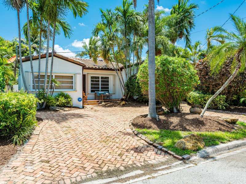 8927 Hawthorne Ave, Surfside FL 33154