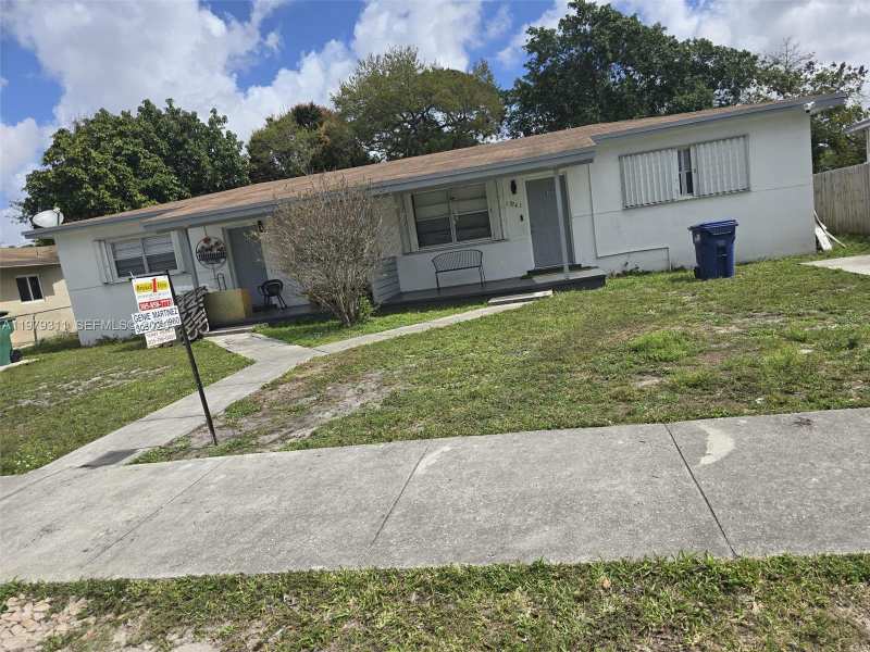 15741 NW 38th Pl, Miami Gardens FL 33054