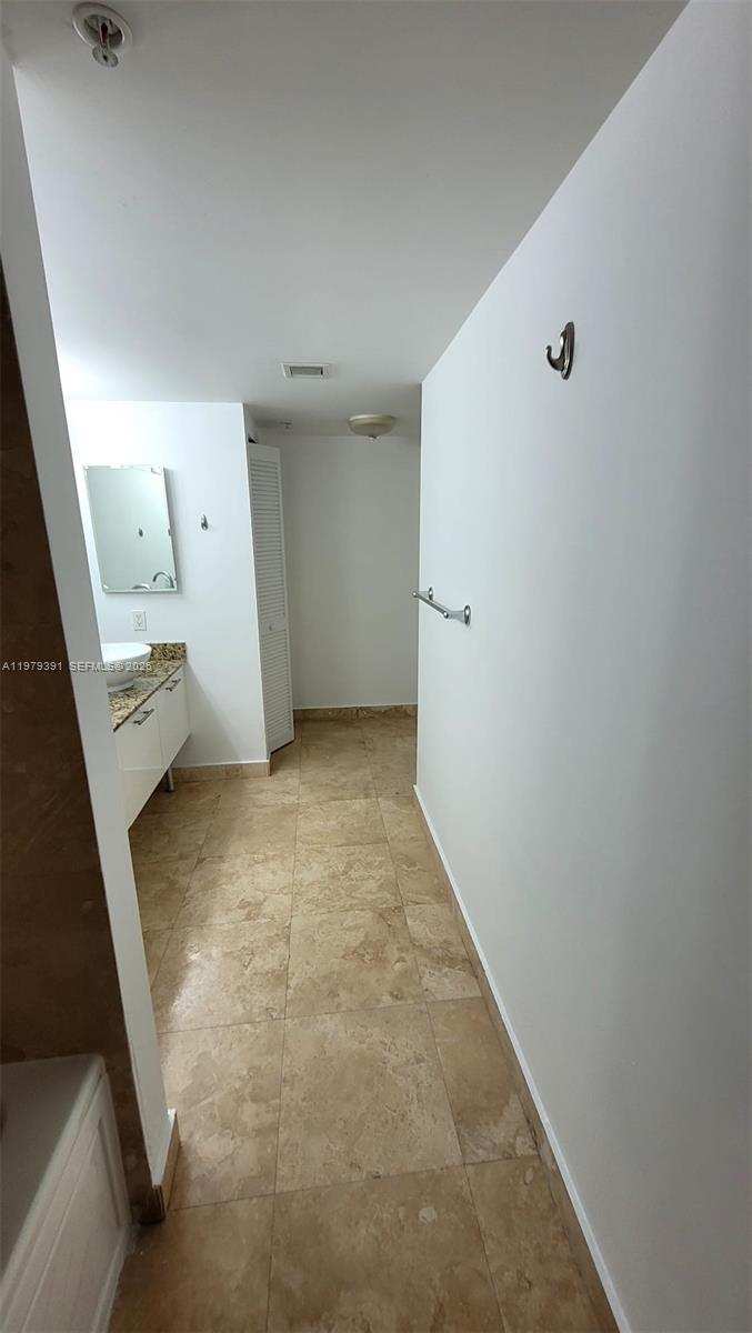 41 SE 5th St # 709, Miami FL 33131