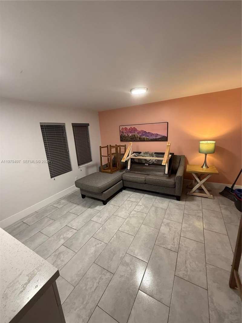2020 Washington St # 4, Hollywood FL 33020