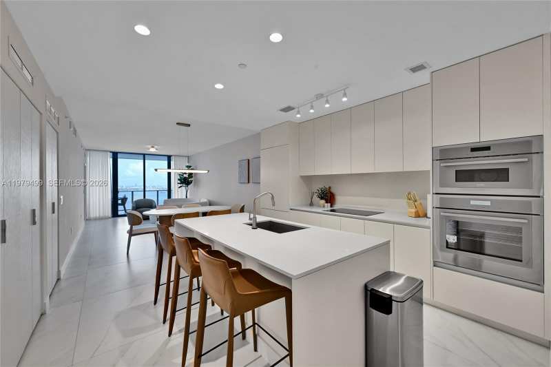 700 NE 24 # 3106, Miami FL 33137