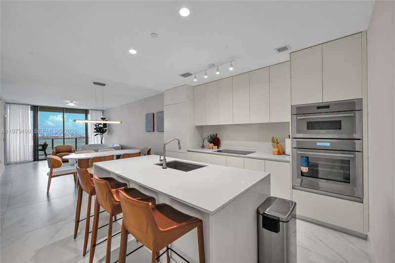 700 NE 24 # 3106, Miami FL 33137