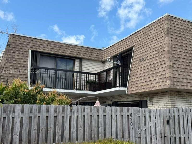 8209 SW 23rd Ct # 17C, North Lauderdale FL 33068