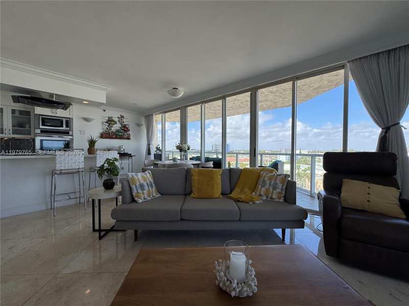 7330 Ocean Ter # D, Miami Beach FL 33141