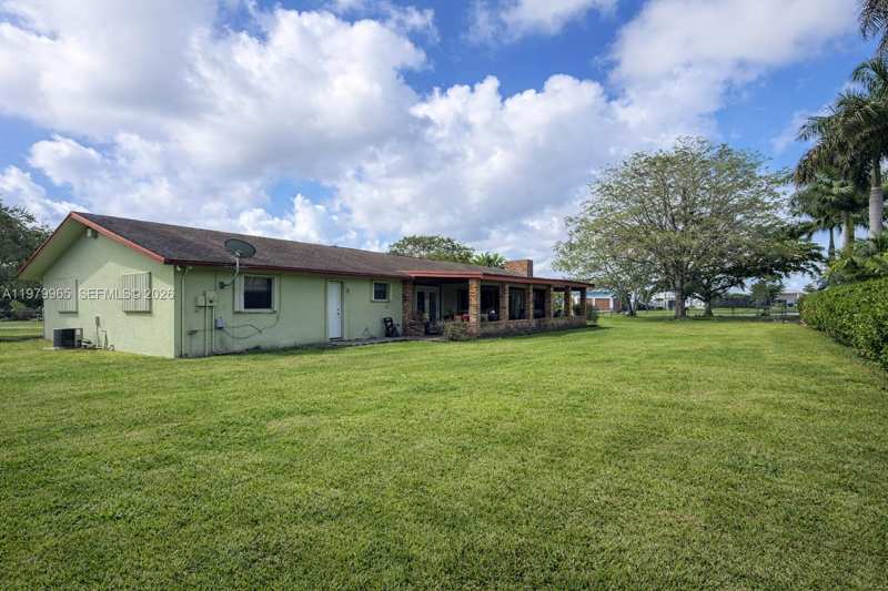 16981 SW 276th St, Homestead FL 33031
