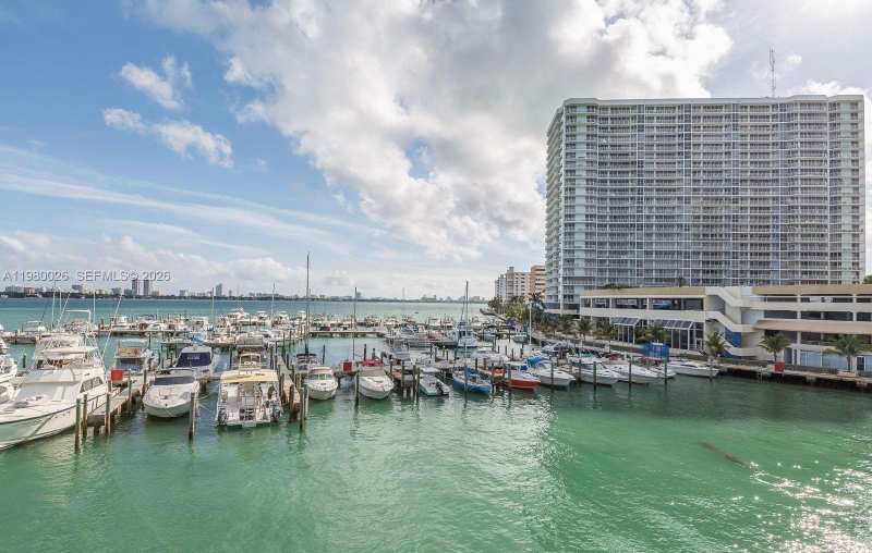 7601 E Treasure Dr # 2309, North Bay Village FL 33141