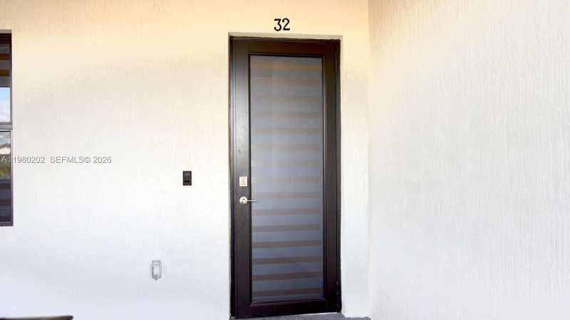 7925 NW 104th Ave # 32, Doral FL 33178