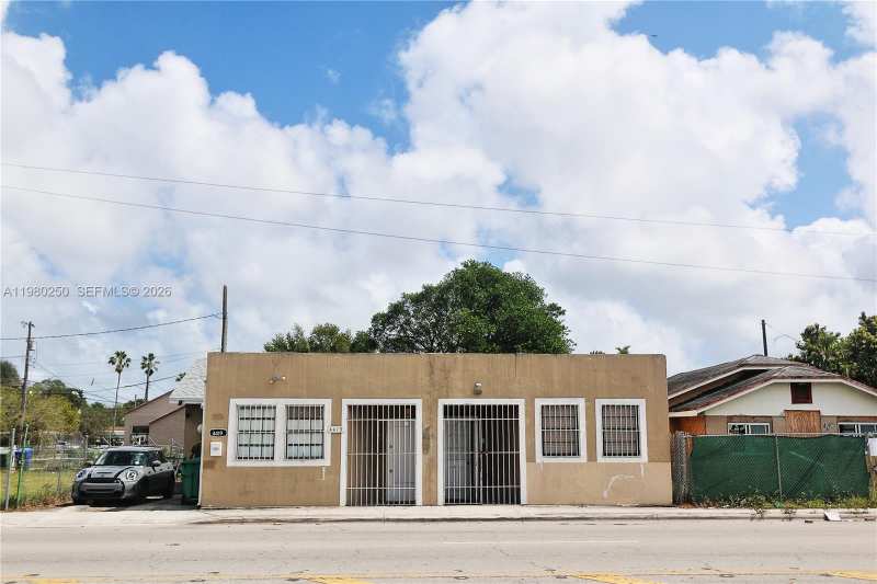 4419 NW 17th Ave, Miami FL 33142