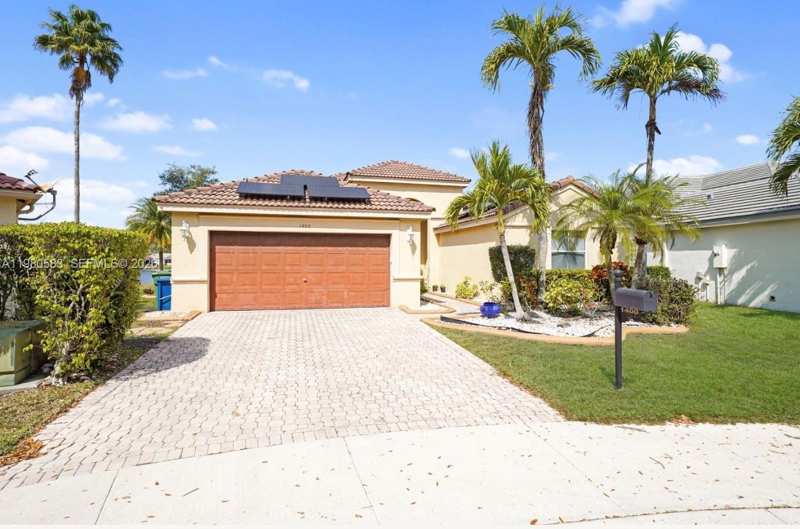 1400 Meadows Blvd # 0, Weston FL 33327