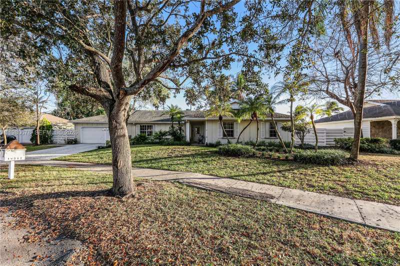 14952 SW 149th St, Miami FL 33196