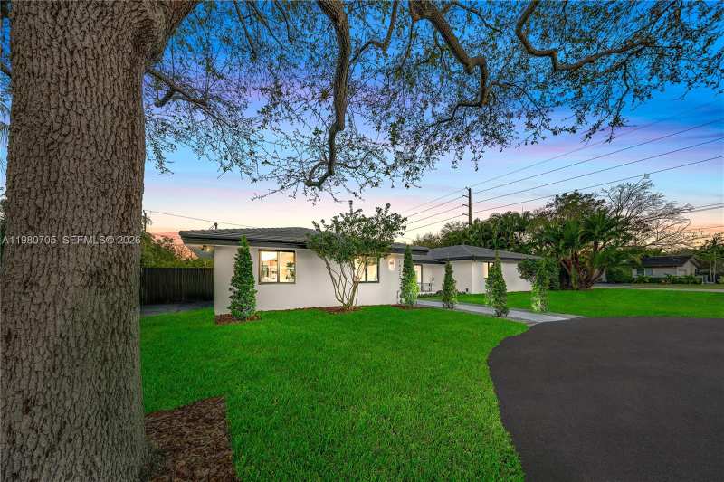 14323 SW 80th Ave, Palmetto Bay FL 33158