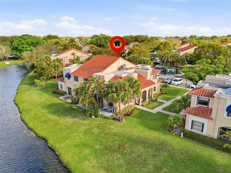 567 Racquet Club Rd # 18, Weston FL 33326