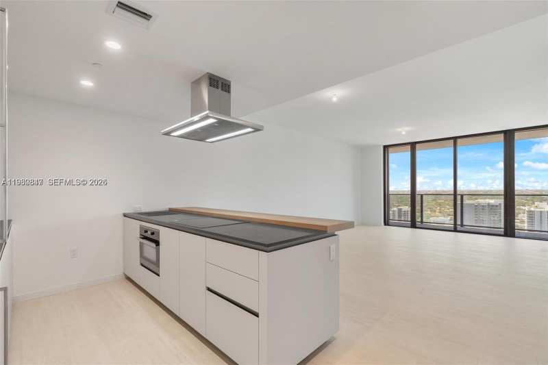 1000 Brickell Plz # 3310, Miami FL 33131