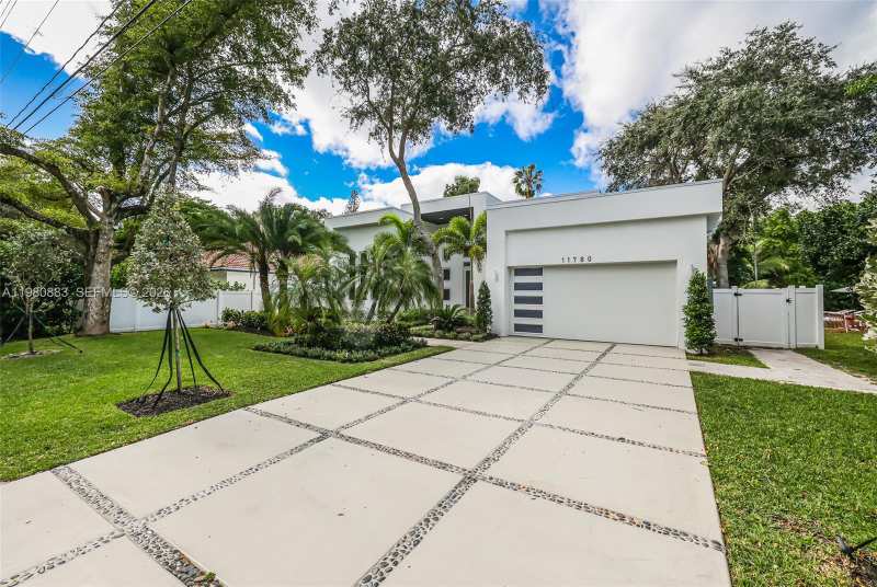 11780 NE 8th Ave, Biscayne Park FL 33161