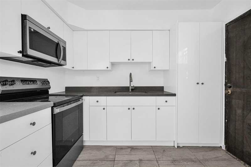 14602 NE 14th Ave # 1, Miami FL 33161