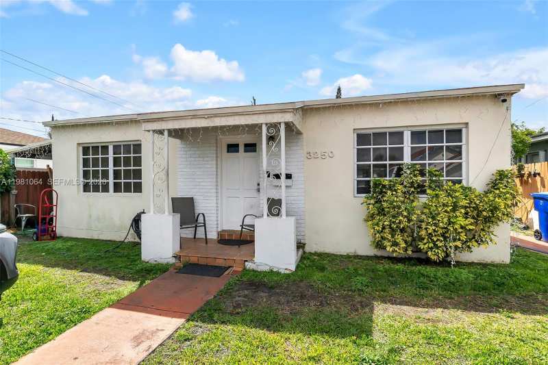 3250 NW 14th Ter, Miami FL 33125