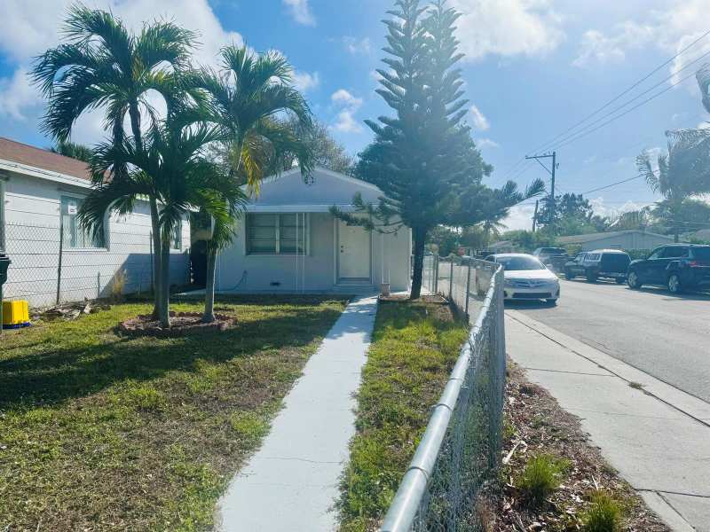 602 N D Street, FL 33460