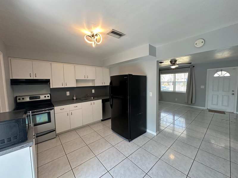 5227 SW 94th Avenue, Cooper City FL 33328