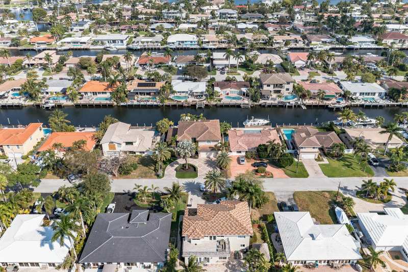 2461 SE 10th Street, Pompano Beach FL 33062