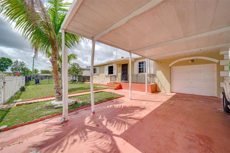 17950 NW 6th Ct, Miami Gardens FL 33169