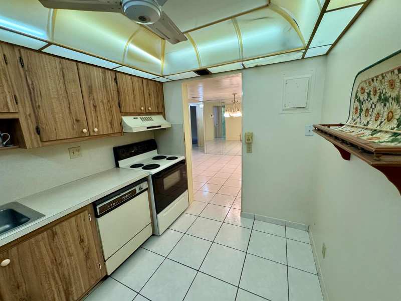 8050 W Mcnab Road # 320, Tamarac FL 33321