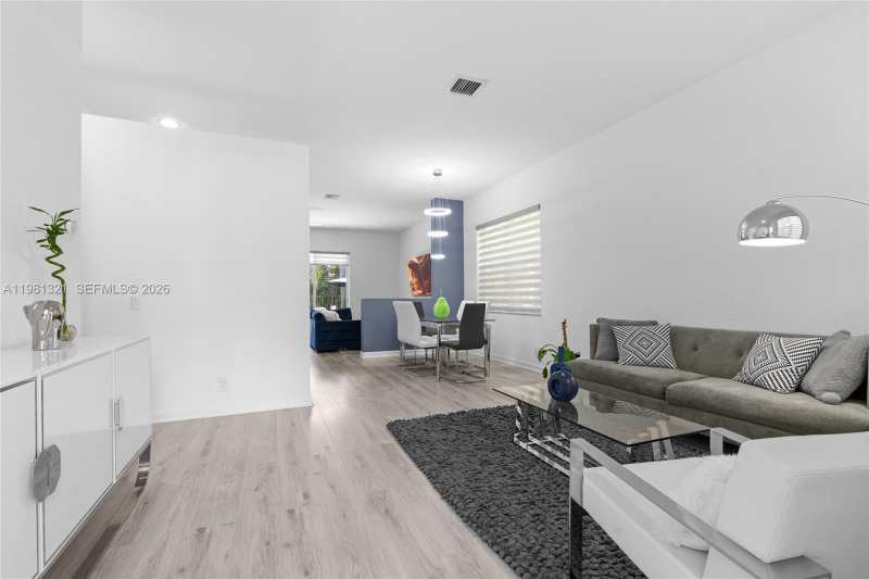 625 Bald Cypress Rd # 625, Weston FL 33327