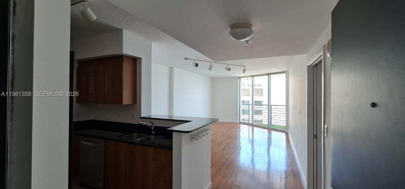 335 S Biscayne Blvd # 3610, Miami FL 33131