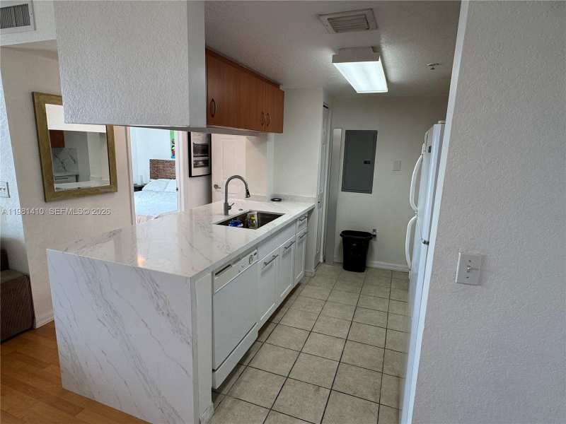 816 NW 11th St # 1108, Miami FL 33136